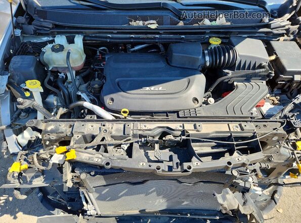 2C4RC1EG8JR228961 2018 CHRYSLER PACIFICA Silver Շարժիչի բաժամունքի տեսք