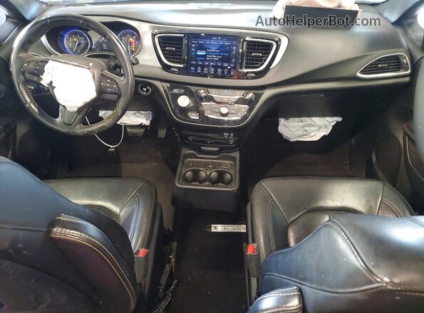 2C4RC1EG8JR263631 2018 CHRYSLER PACIFICA Черный Вид панели приборов