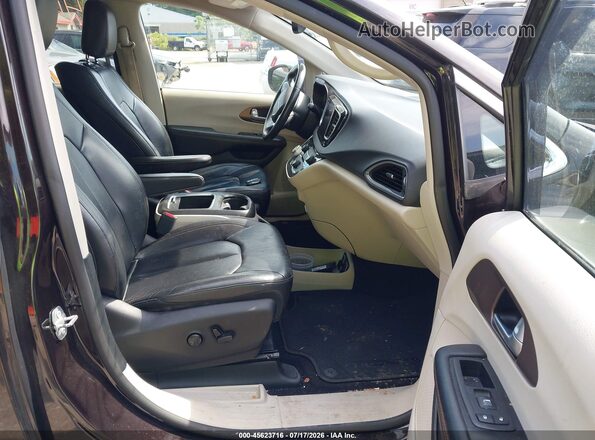 2C4RC1EG9HR525005 2017 CHRYSLER PACIFICA Бордовый Вид салона спереди