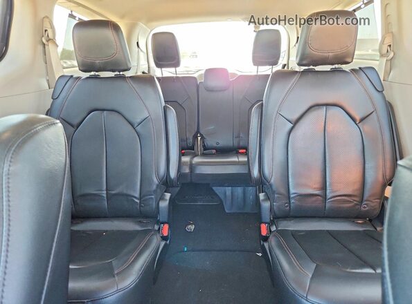 2C4RC1EG9HR729092 2017 CHRYSLER PACIFICA Black Widok tylnych siedzeń