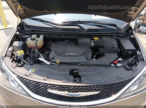 2C4RC1EG9JR292541 2018 CHRYSLER PACIFICA Gray Rear view