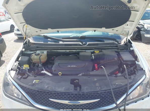 2C4RC1EGXJR295125 2018 CHRYSLER PACIFICA White Widok z tyłu