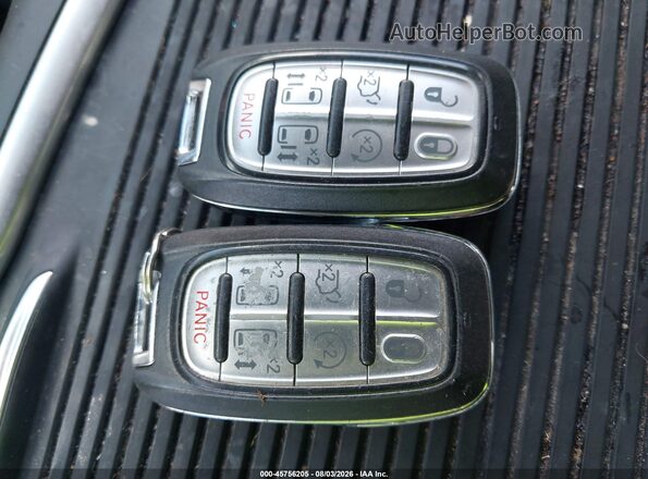 2C4RC1EGXJR295125 2018 CHRYSLER PACIFICA White Widok deski rozdzielczej