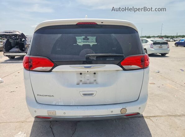 2C4RC1FG0JR125550 2018 CHRYSLER PACIFICA White Вид ззаду
