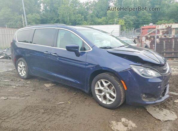2C4RC1FG0JR317874 2018 CHRYSLER PACIFICA Blue Front right