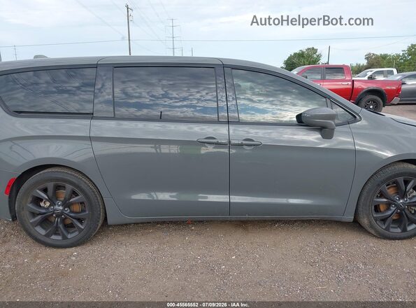 2C4RC1FG0LR249711 2020 CHRYSLER PACIFICA Gray Vista interior trasera