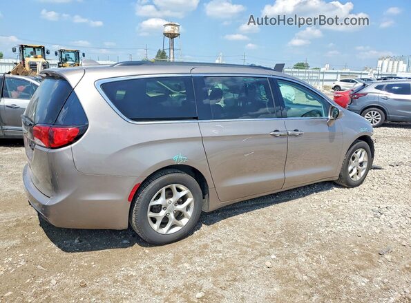 2C4RC1FG1JR316667 2018 CHRYSLER PACIFICA Желто-коричневый Задняя правая четверть