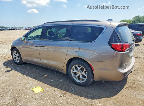 2C4RC1FG1JR316667 2018 CHRYSLER PACIFICA Желто-коричневый Задняя левая четверть
