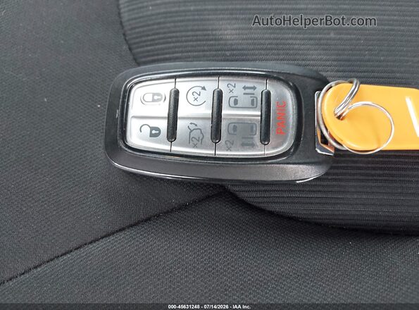 2C4RC1FG2JR289303 2018 CHRYSLER PACIFICA Black Widok deski rozdzielczej