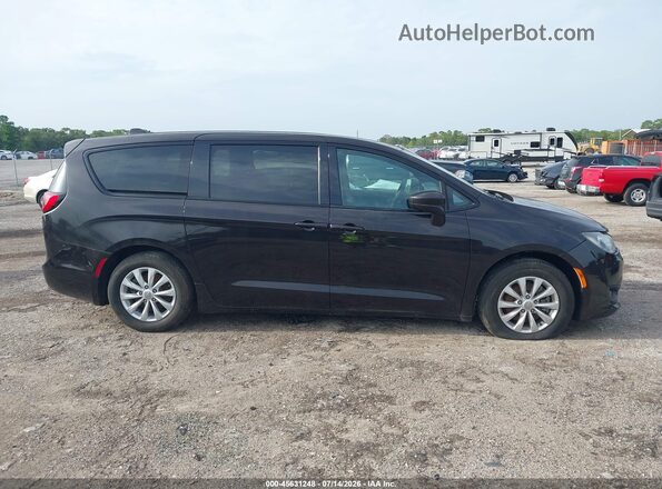 2C4RC1FG2JR289303 2018 CHRYSLER PACIFICA Black Widok wnętrza z tyłu