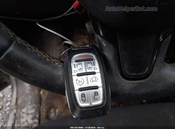 2C4RC1FG2JR358281 2018 CHRYSLER PACIFICA Silver Вид панелі приладів