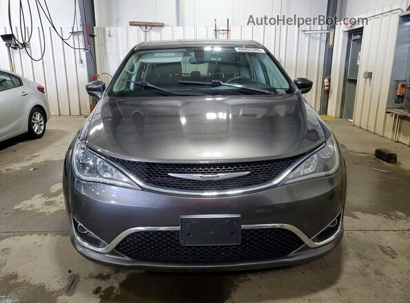 2C4RC1FG2LR158732 2020 CHRYSLER PACIFICA Gray Widok z przodu