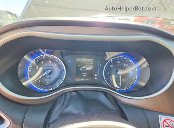 2C4RC1FG3JR271215 2018 CHRYSLER PACIFICA Угольный Вид щитка приборов