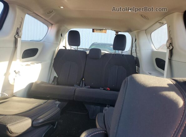 2C4RC1FG3LR142300 2020 CHRYSLER PACIFICA Maroon Rear seats view