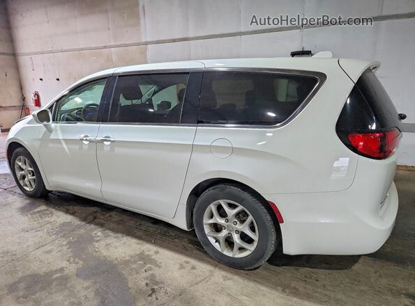 2C4RC1FG4JR125938 2018 CHRYSLER PACIFICA White Задня ліва чверть