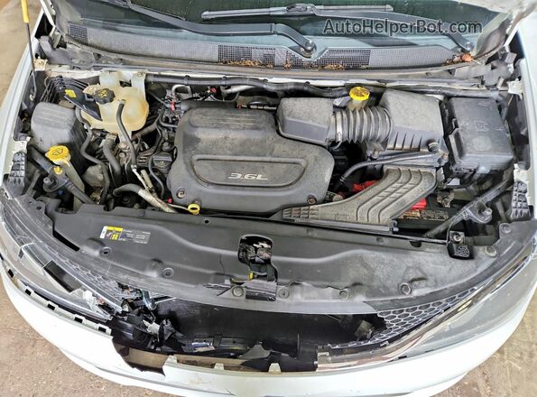 2C4RC1FG4JR125938 2018 CHRYSLER PACIFICA White Вид підкапотного простору