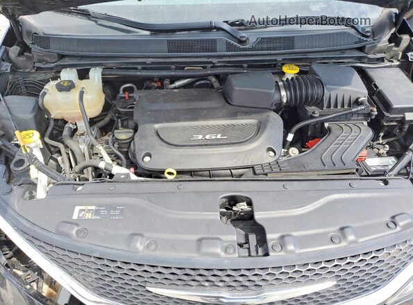 2C4RC1FG4JR125972 2018 CHRYSLER PACIFICA Black Engine compartment view