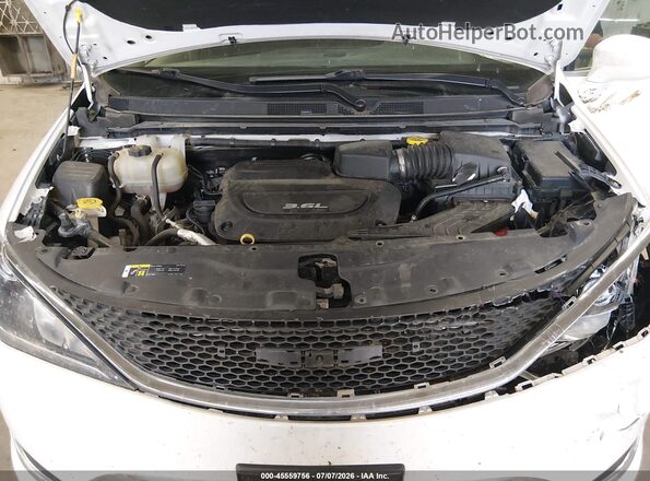 2C4RC1FG4JR278870 2018 CHRYSLER PACIFICA White Widok z tyłu