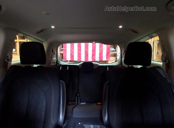 2C4RC1FG5JR113278 2018 CHRYSLER PACIFICA Silver Rear seats view