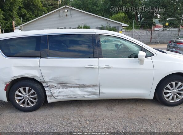 2C4RC1FG5JR188885 2018 CHRYSLER PACIFICA White Սալոնի հետևի տեսք