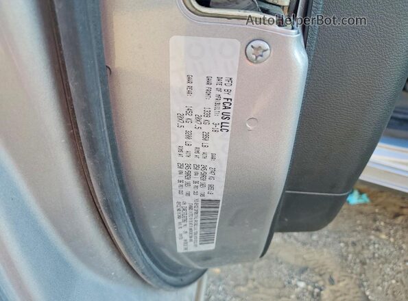 2C4RC1FG5JR272883 2018 CHRYSLER PACIFICA Silver VIN sticker view