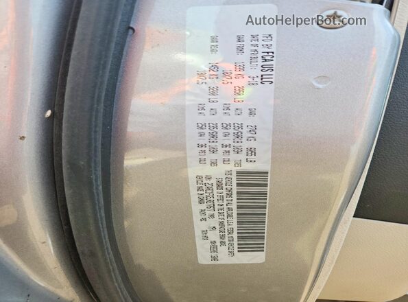 2C4RC1FG5JR277677 2018 CHRYSLER PACIFICA Silver VIN կոդի պիտակի տեսք