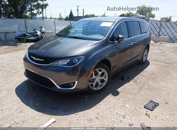 2C4RC1FG6JR315871 2018 CHRYSLER PACIFICA Gray Przód lewy