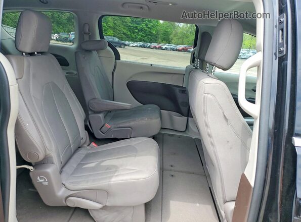 2C4RC1FG7JR128557 2018 CHRYSLER PACIFICA Black Vista interior trasera