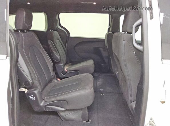 2C4RC1FG9PR556610 2023 CHRYSLER PACIFICA White Rear interior view