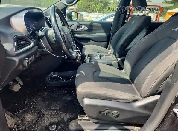 2C4RC1FGXKR742035 2019 CHRYSLER PACIFICA Черный Вид салона спереди