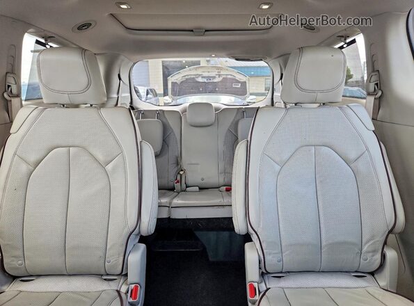 2C4RC1GG0HR505271 2017 CHRYSLER PACIFICA White Вид задніх сидінь
