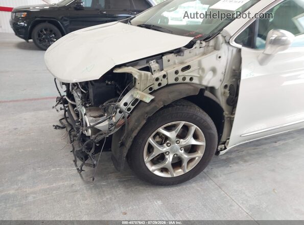 2C4RC1GG0HR592539 2017 CHRYSLER PACIFICA Cream Front view