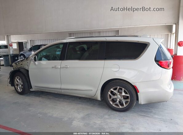 2C4RC1GG0HR592539 2017 CHRYSLER PACIFICA Cream 