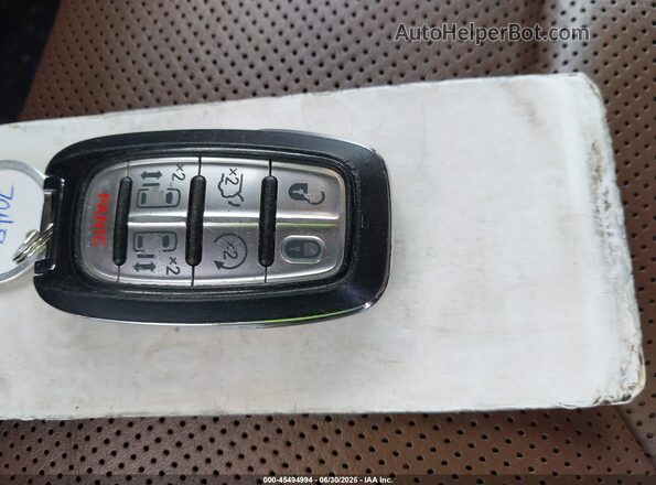 2C4RC1GG0HR704563 2017 CHRYSLER PACIFICA Maroon Dashboard view