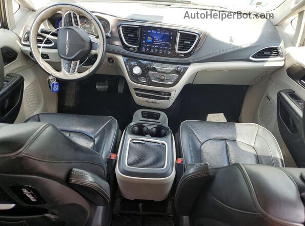 2C4RC1GG0HR744982 2017 CHRYSLER PACIFICA Угольный Вид панели приборов