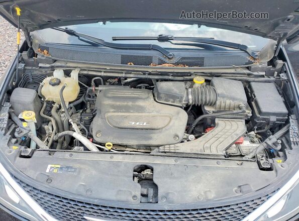 2C4RC1GG0JR232953 2018 CHRYSLER PACIFICA Black ძრავის განყოფილების ხედი