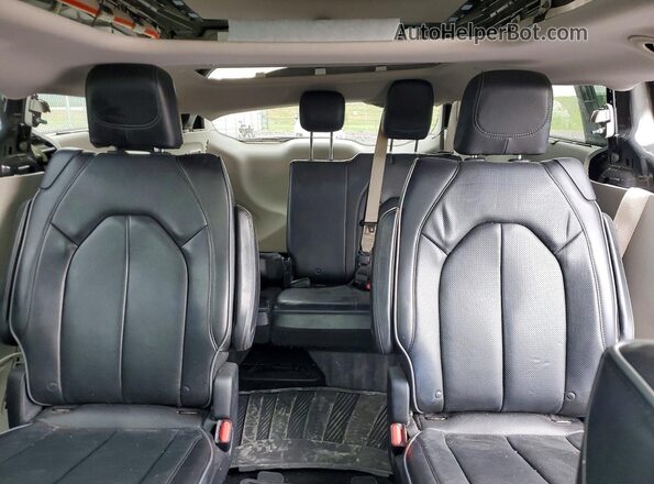 2C4RC1GG0JR232953 2018 CHRYSLER PACIFICA Black უკანა სავარძლების ხედი
