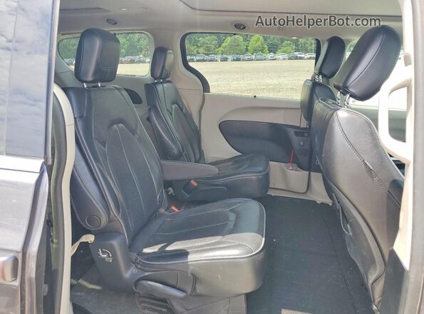 2C4RC1GG0KR587705 2019 CHRYSLER PACIFICA Угольный Вид задней части салона