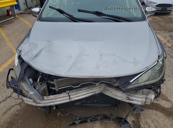 2C4RC1GG0LR115067 2020 CHRYSLER PACIFICA Silver Vista del compartimento del motor