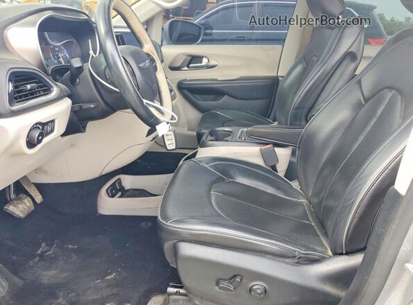 2C4RC1GG1JR268960 2018 CHRYSLER PACIFICA Gray წინა სალონის ხედი