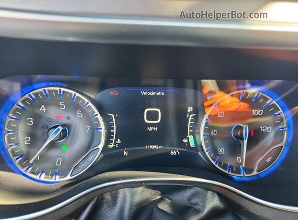 2C4RC1GG1KR738535 2019 CHRYSLER PACIFICA Gray Vista del cuadro de instrumentos