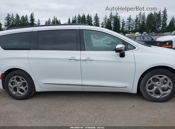 2C4RC1GG1PR524409 2023 CHRYSLER PACIFICA Белый Вид задней части салона