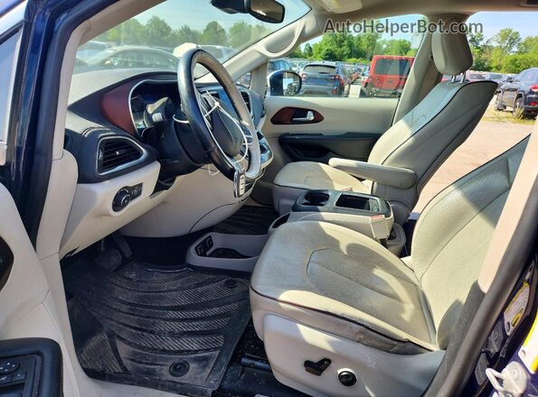 2C4RC1GG2HR720750 2017 CHRYSLER PACIFICA Синий Вид салона спереди