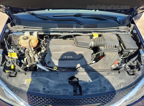 2C4RC1GG2HR720750 2017 CHRYSLER PACIFICA Синий Вид подкапотного пространства