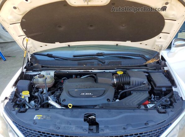 2C4RC1GG2JR170892 2018 CHRYSLER PACIFICA White ძრავის განყოფილების ხედი