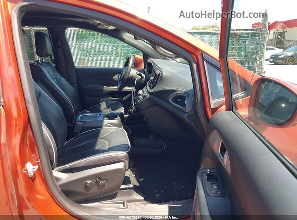 2C4RC1GG2JR171637 2018 CHRYSLER PACIFICA Orange წინა სალონის ხედი