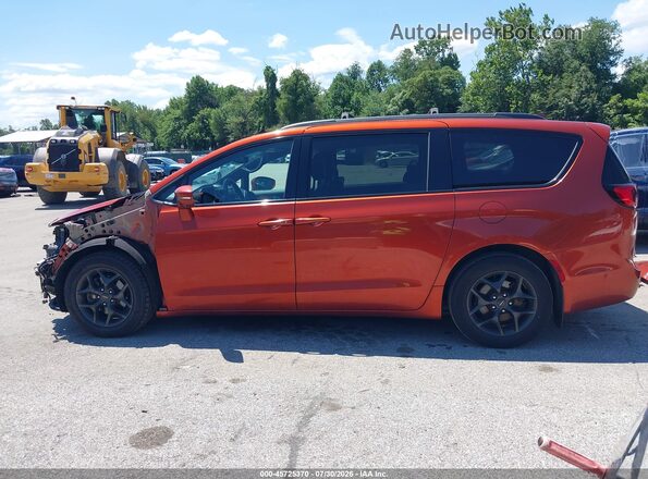 2C4RC1GG2JR171637 2018 CHRYSLER PACIFICA Orange 