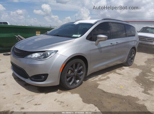 2C4RC1GG2KR746322 2019 CHRYSLER PACIFICA Серебряный Передняя левая четверть