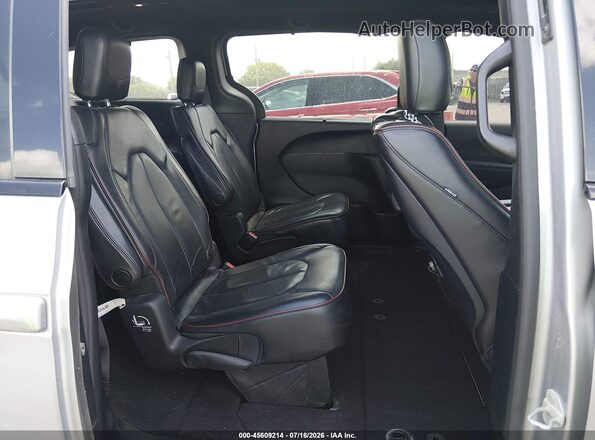 2C4RC1GG2KR746322 2019 CHRYSLER PACIFICA Серебряный Вид наклейки с VIN-кодом