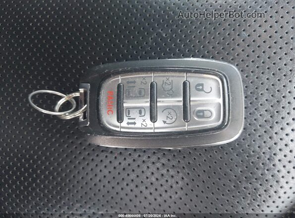 2C4RC1GG2LR109304 2020 CHRYSLER PACIFICA Black Вид панелі приладів
